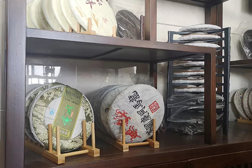 頤龍灣裝修業(yè)主戴總茶柜 頤龍灣裝修業(yè)主戴總茶柜